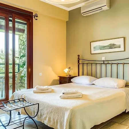 Rachi Sleeps 8 Pool Air Con Wifi Villa *