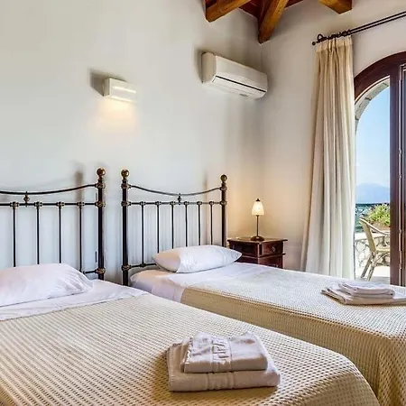 Rachi Sleeps 8 Pool Air Con Wifi Villa *